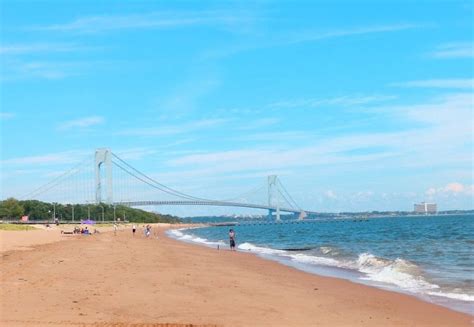 hay playa en nueva york|playas en queens ny.